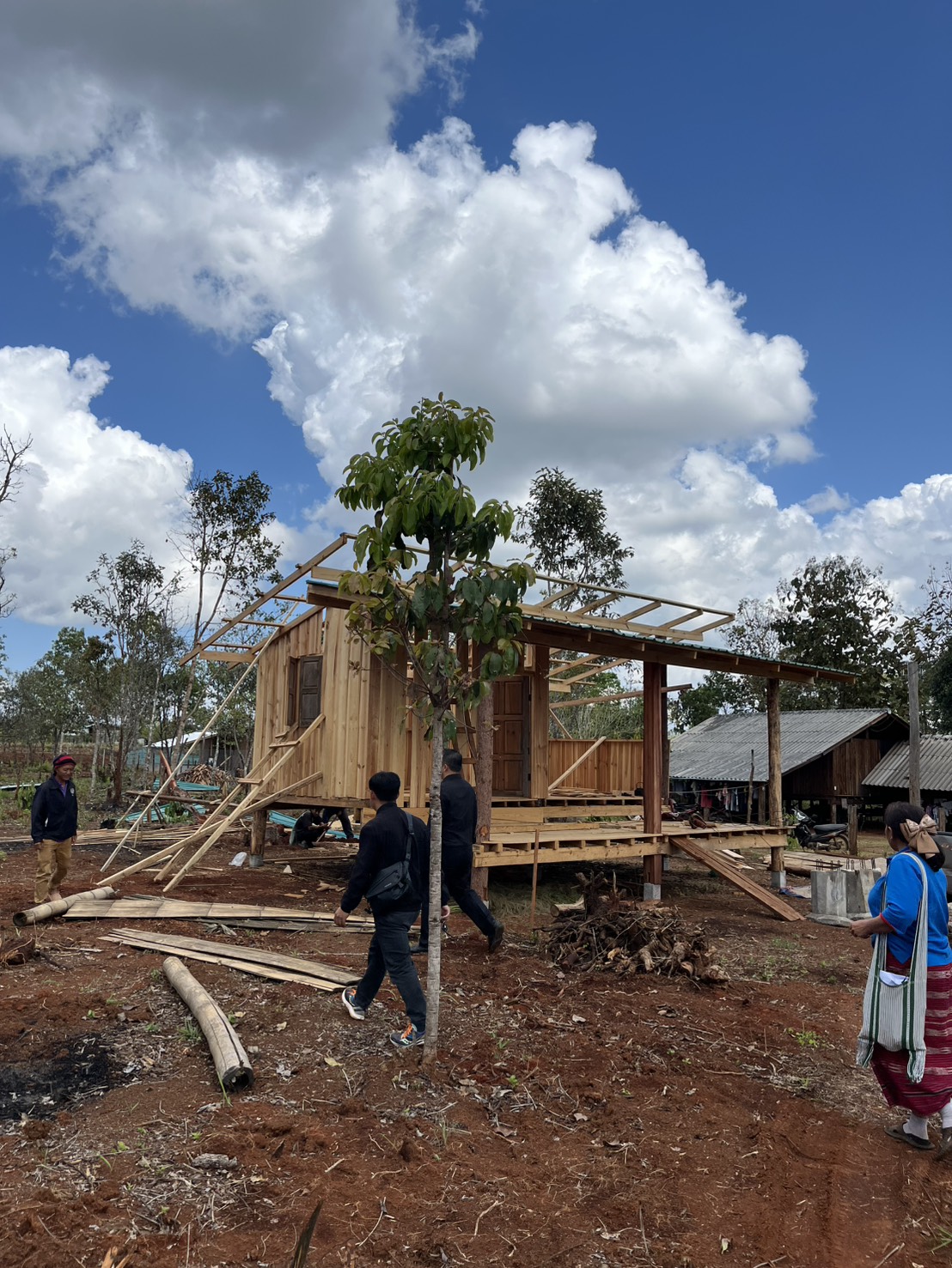 รายงานการลงพื้นที่ช่วยเหลือผู้ประสบวาตภัย (พายุลมแรง)